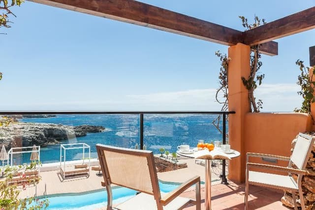 DOUBLE SEA VIEW