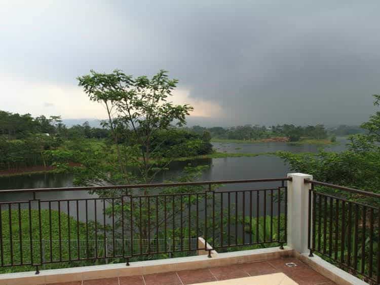 Villa Green Lake Parahyangan Villa Green Lake Parahyangan