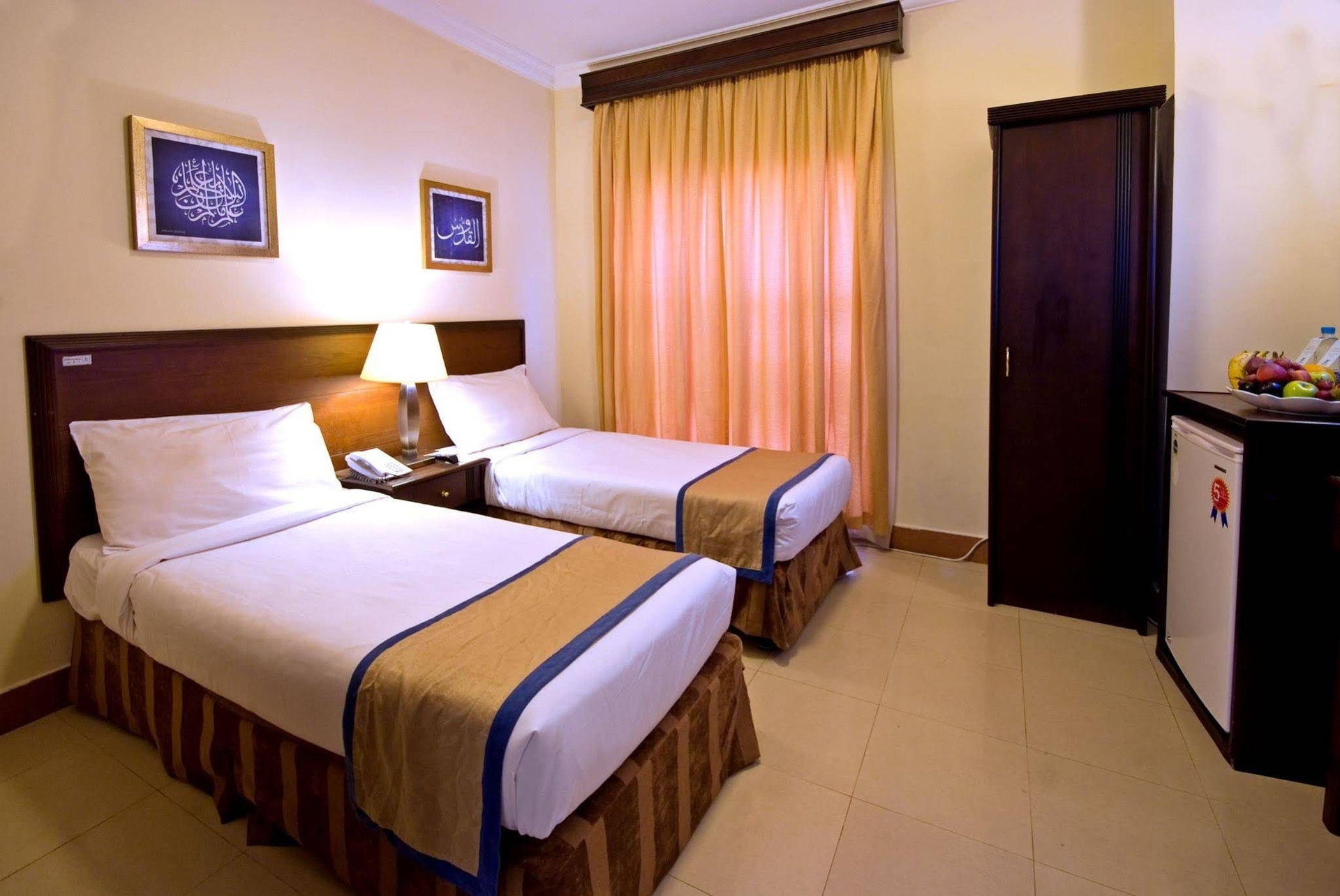 Al Eiman Ohud Hotel1