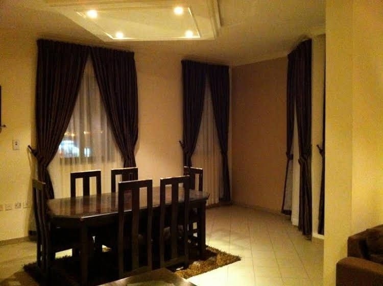 Manazel Al Nokhba Furnished Apartments0