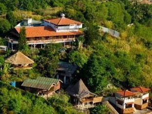 Chez Claude Resort3