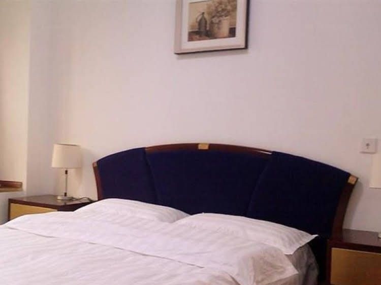 Chengdu 80 Apartment2