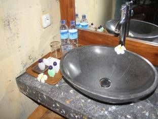 Hammerhead Hotel3