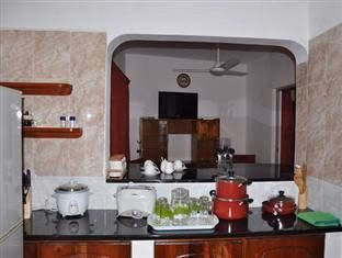 Transit Apartment0