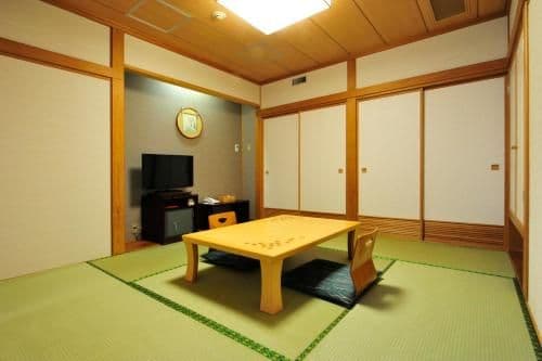 Standard Japanese-Style Room - Shared Bathroom