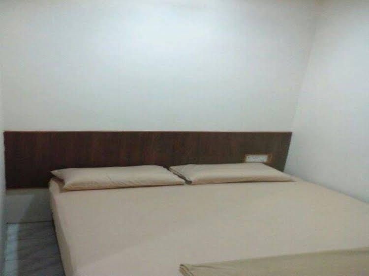 Buddy Hotel3