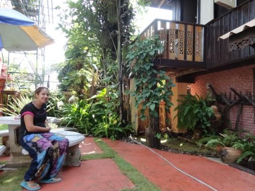 บ้านฝ้าย เกสท์เฮาส์ (Baan Fai Guesthouse)0