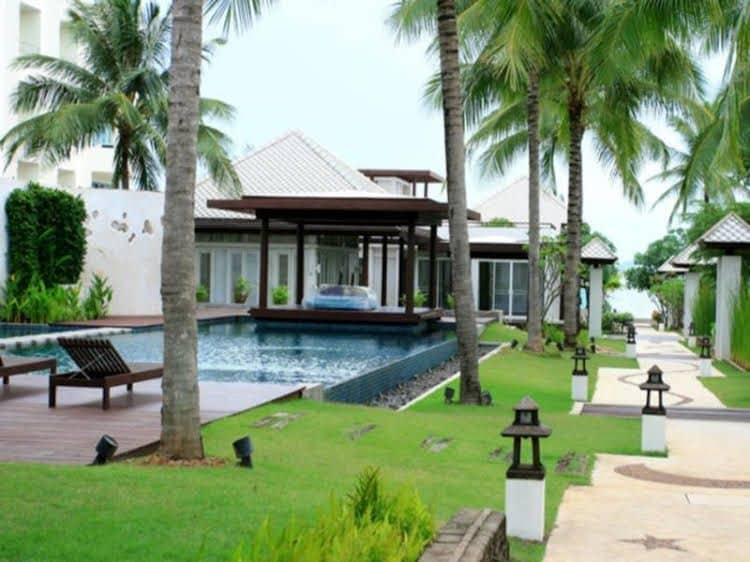 The Beach Park Condominium & The Beach House Resort The Beach Park Condominium & The Beach House Resort