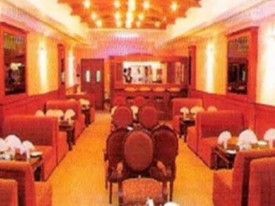 Hotel Hallmark Regency2