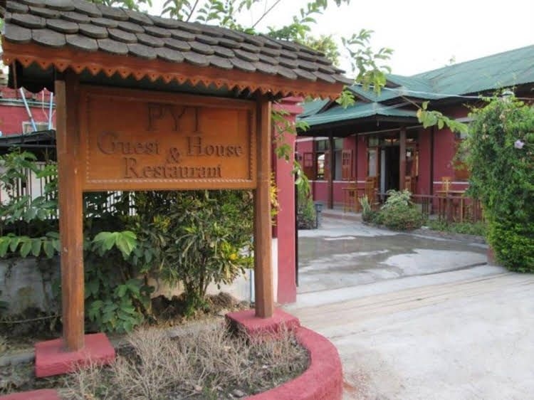 Pyi Guest House0