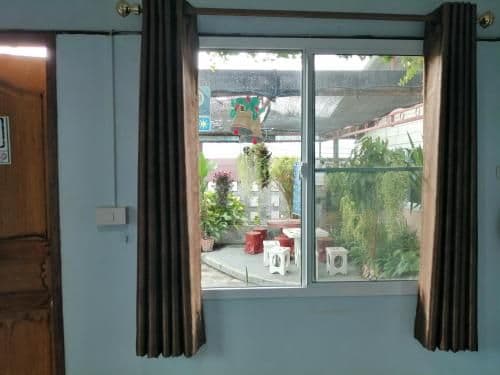 Twin Room with Air-Conditioning