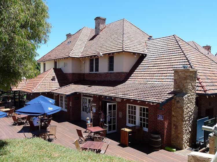 Yallingup Caves House Hotel
