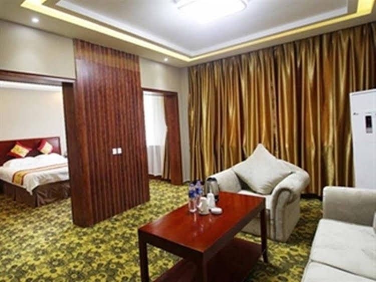 Puyang Green Castle Hotel0
