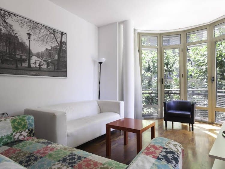 Barcelona For Rent Gaudi Central Suites4