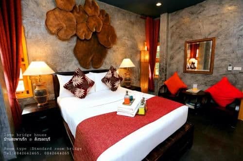 Standard Queen Room