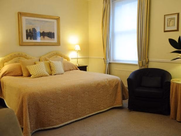 51 Kensington Court Service Apartments1