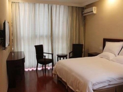 Green Tree Inn Taizhou the First Department Store Shopping Center Hotel2