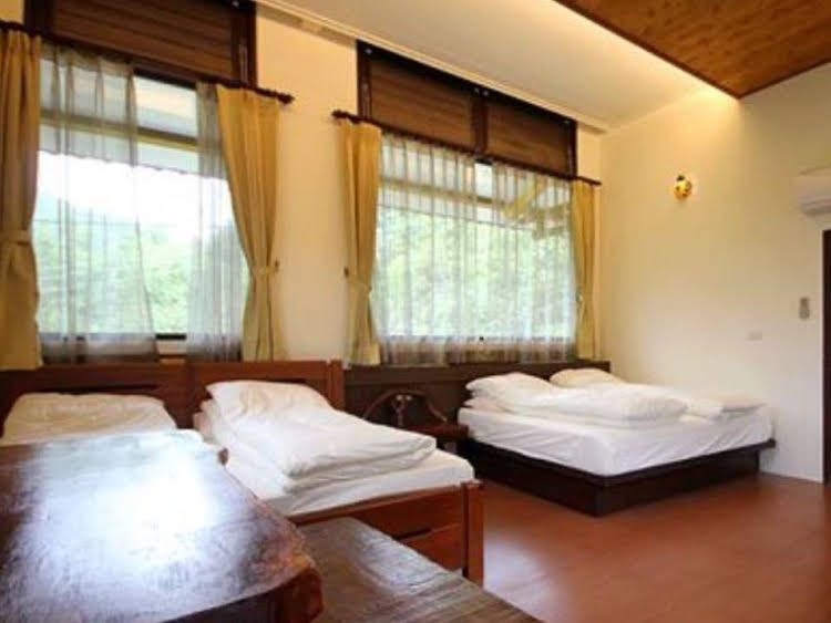 Red Villa3