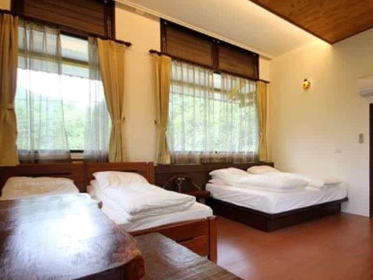 Red Villa Red Villa