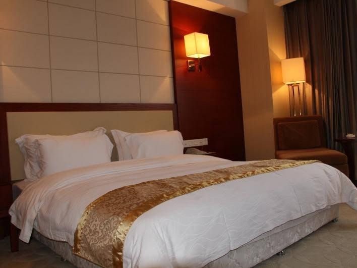 Fenghua Flourishing Hotel3