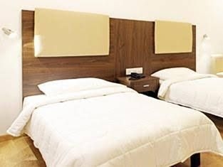 The Orange Hotel0