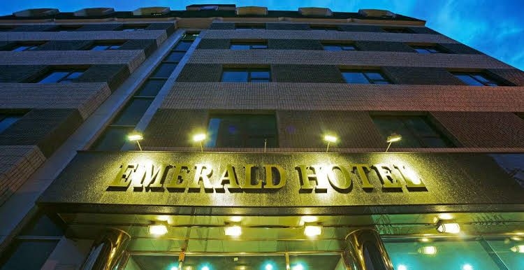 โรงแรมเอเมอรัลด์ (Emerald Hotel)4
