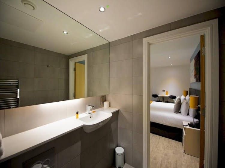 Staycity Aparthotels Deptford Bridge Station4