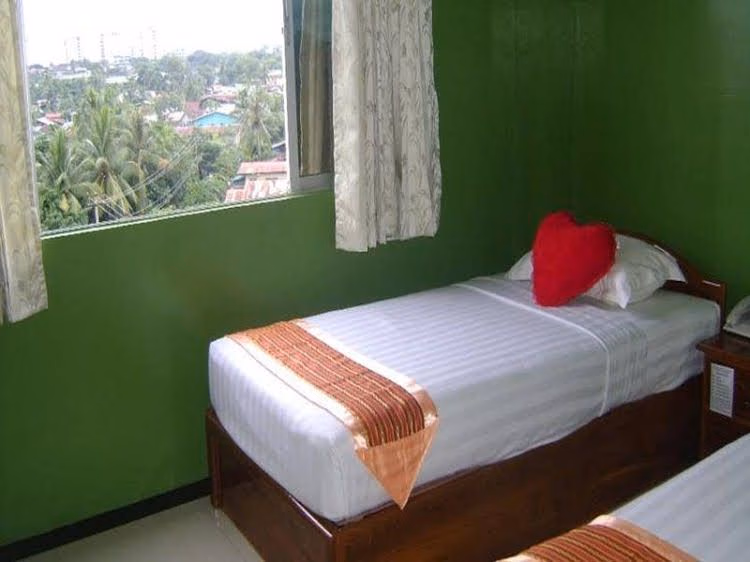 Royal Boss Hotel0