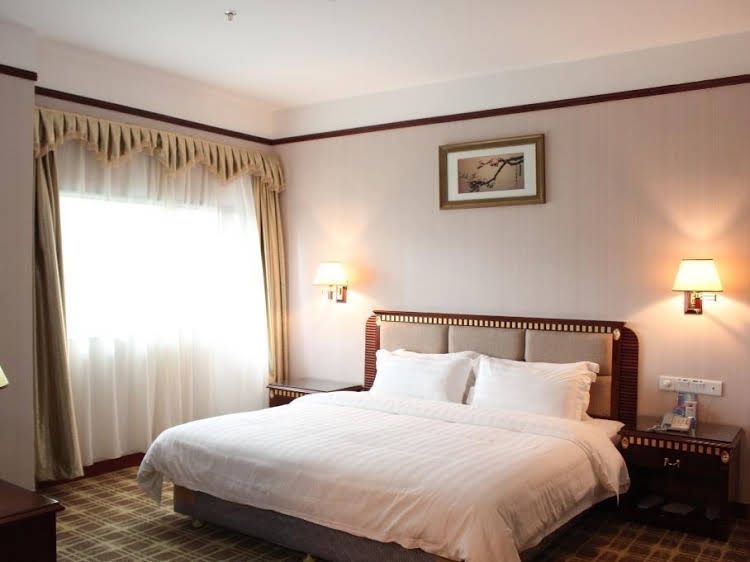 Guofeng Hotel Hongling0