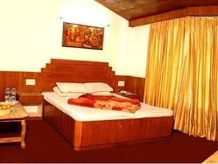 Hotel Monarch1