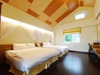 Sanwi B & B Sanwi B & B