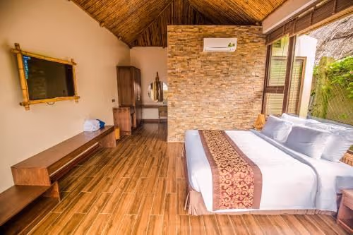 Deluxe Bungalow with Garden View