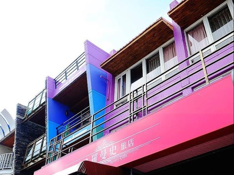 Romance Hostel4