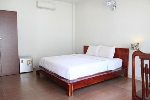 One-Bedroom Bungalow