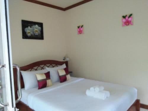 Queen Fan Room with Garden View