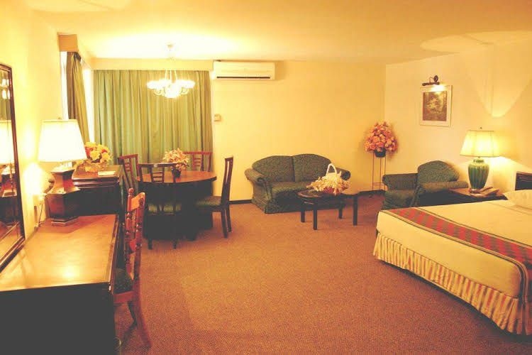 Hotel Centrepoint0