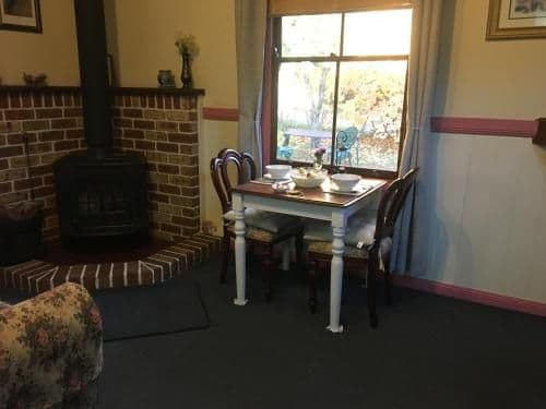Queen Suite with Spa Bath - Maid's