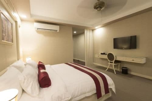 Executive One-Bedroom Apartment