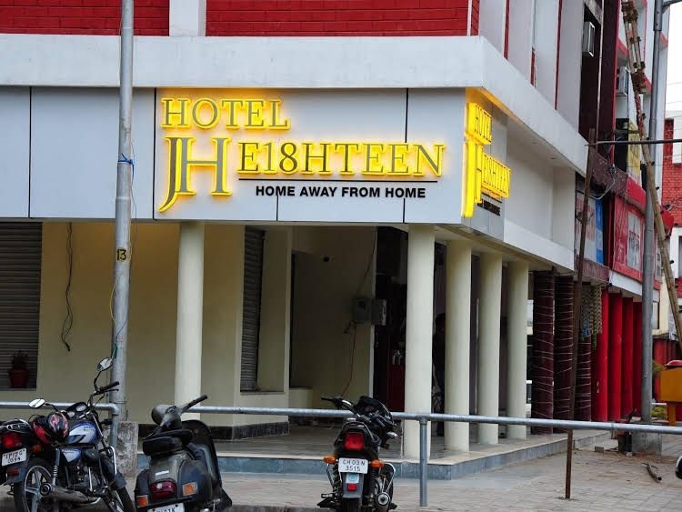 Hotel JH E18hteen3