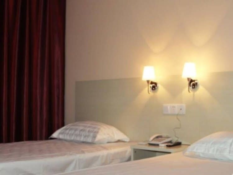Kunlun Leju Business Hotel Zhengzhou Medical College3