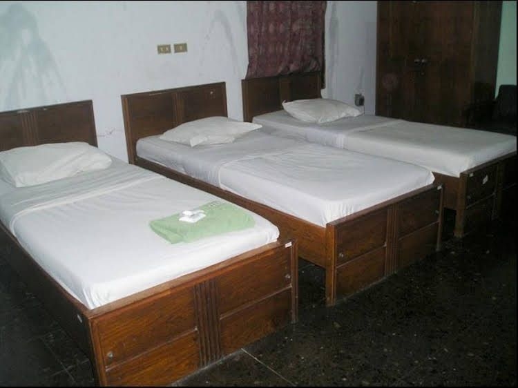Hotel Permata Hijau Sukabumi4