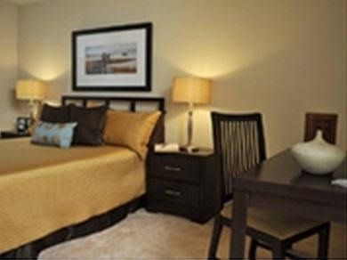 Premier Luxury Suites3