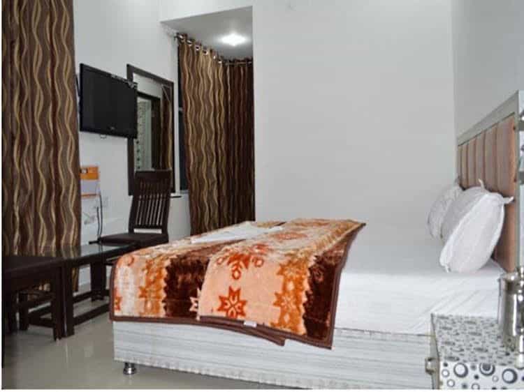 Hotel Axis Inn