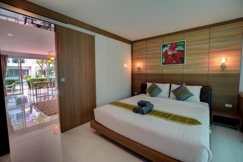 Deluxe Double Room with Pool Access