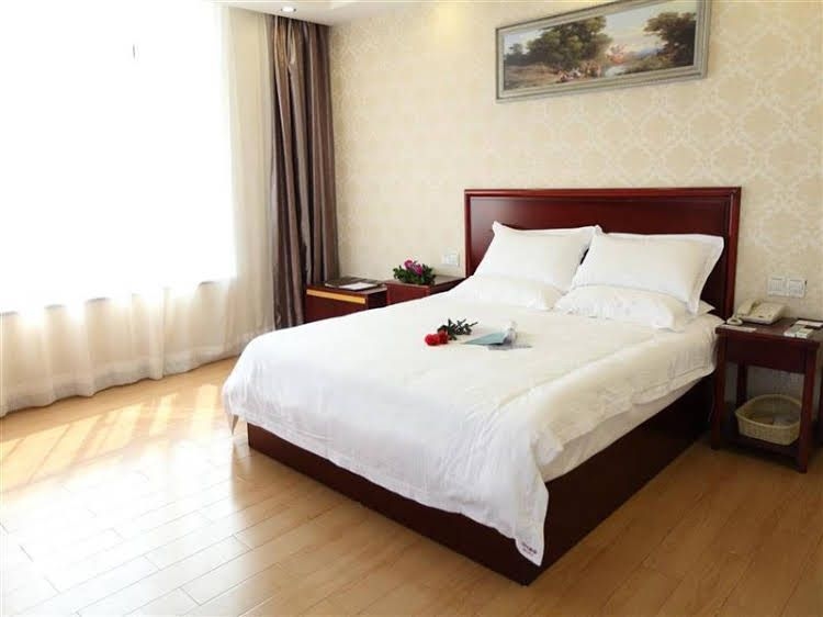 GreenTree Inn GuangDong HuiZhou South Railway Station DanShui RenMin Road Business Hotel3