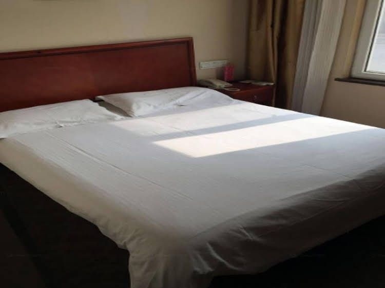 Greentree Inn Shandong Weihai Wendeng Wenjing Building Business Hotel1