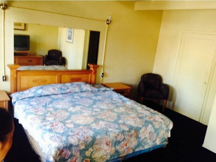 Oasis Motel3