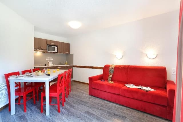 APARTMENT CAPACITY 6 TWO BEDROOMS