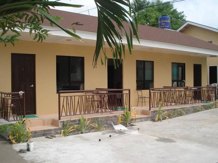 Palms Seaside Inn and Resort2