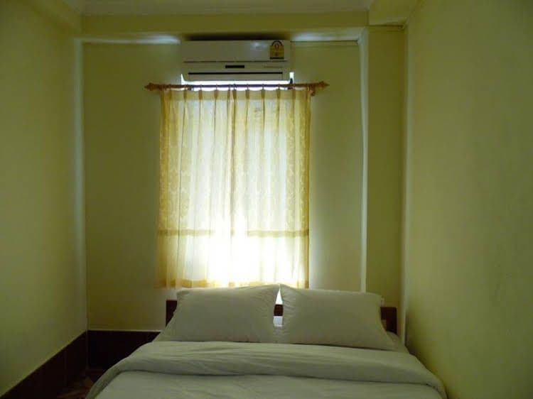 Sackarinh Guesthouse Sackarinh Guesthouse